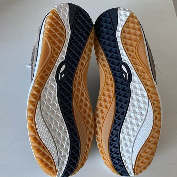 Vans - Men’s or Women’s RARE Vintage Sneakers (circa 2000s) BRAND NEW - Picture 4 of 8